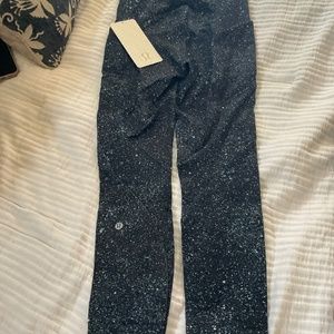 Lululemon Lead The Pack Crop Sz 4 MRAZ black legging tight